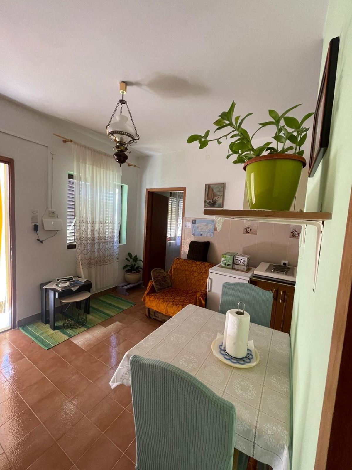 Apartments Bilic Vis Exterior photo