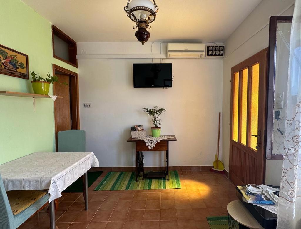 Apartments Bilic Vis Exterior photo