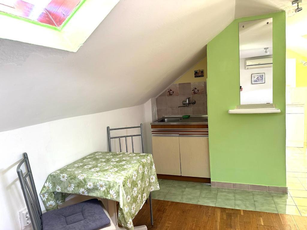 Apartments Bilic Vis Exterior photo