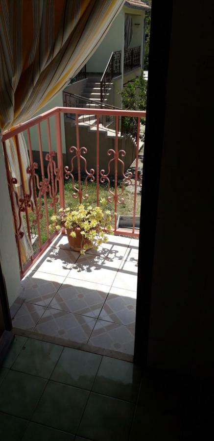 Apartments Bilic Vis Exterior photo
